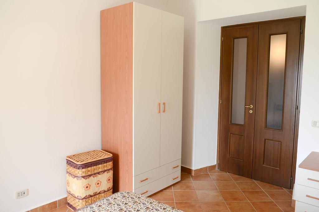 Appartamenti Le Giare Cannicchio Exterior photo