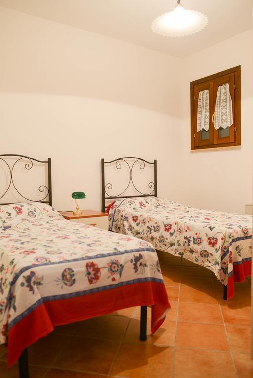 Appartamenti Le Giare Cannicchio Exterior photo